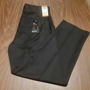 Haggar Mens 34x30 Classic Fit Comfort Waistband Black Dress pants NWT *READ*